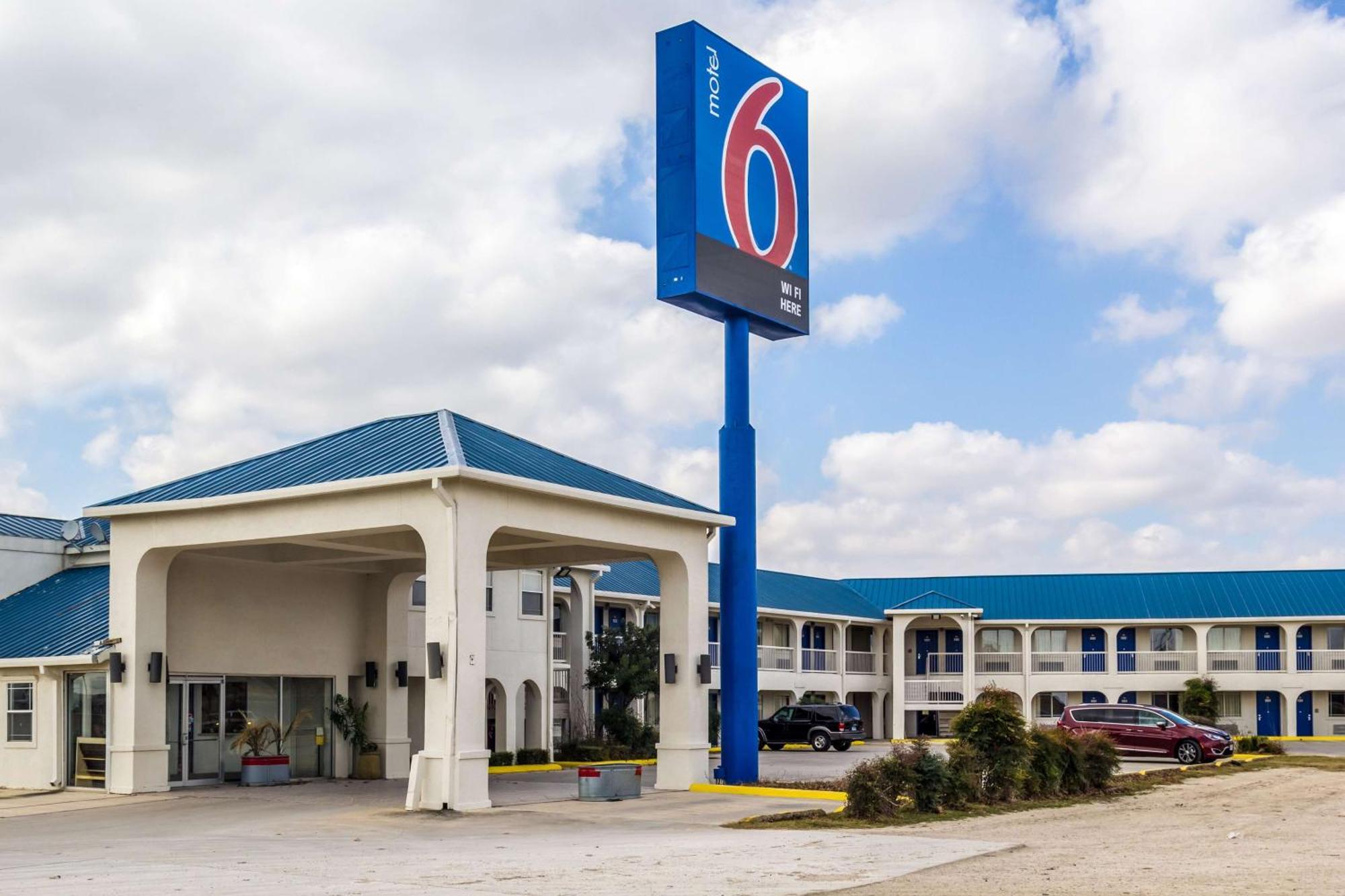 Motel 6 Seguin Tx Экстерьер фото