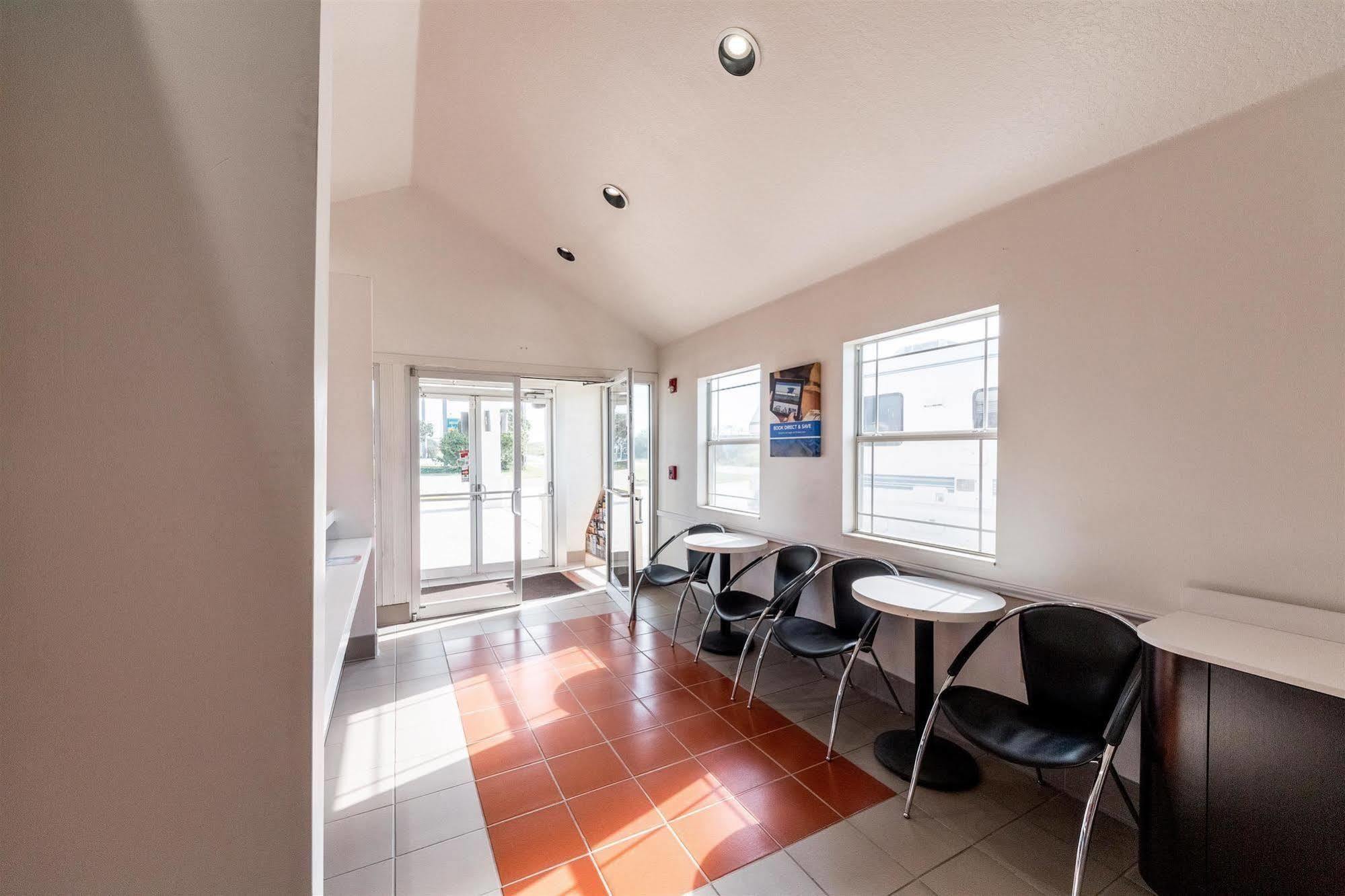 Motel 6 Seguin Tx Экстерьер фото