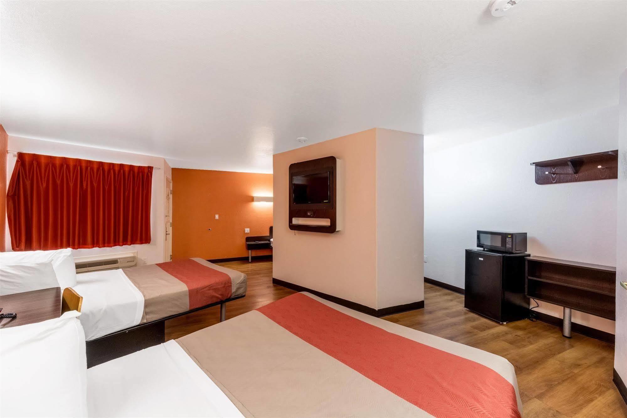 Motel 6 Seguin Tx Экстерьер фото