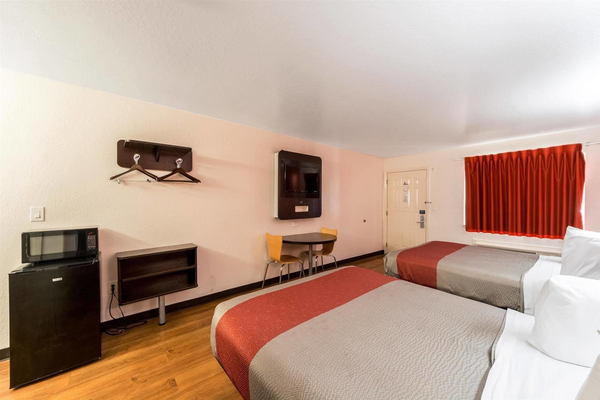Motel 6 Seguin Tx Экстерьер фото